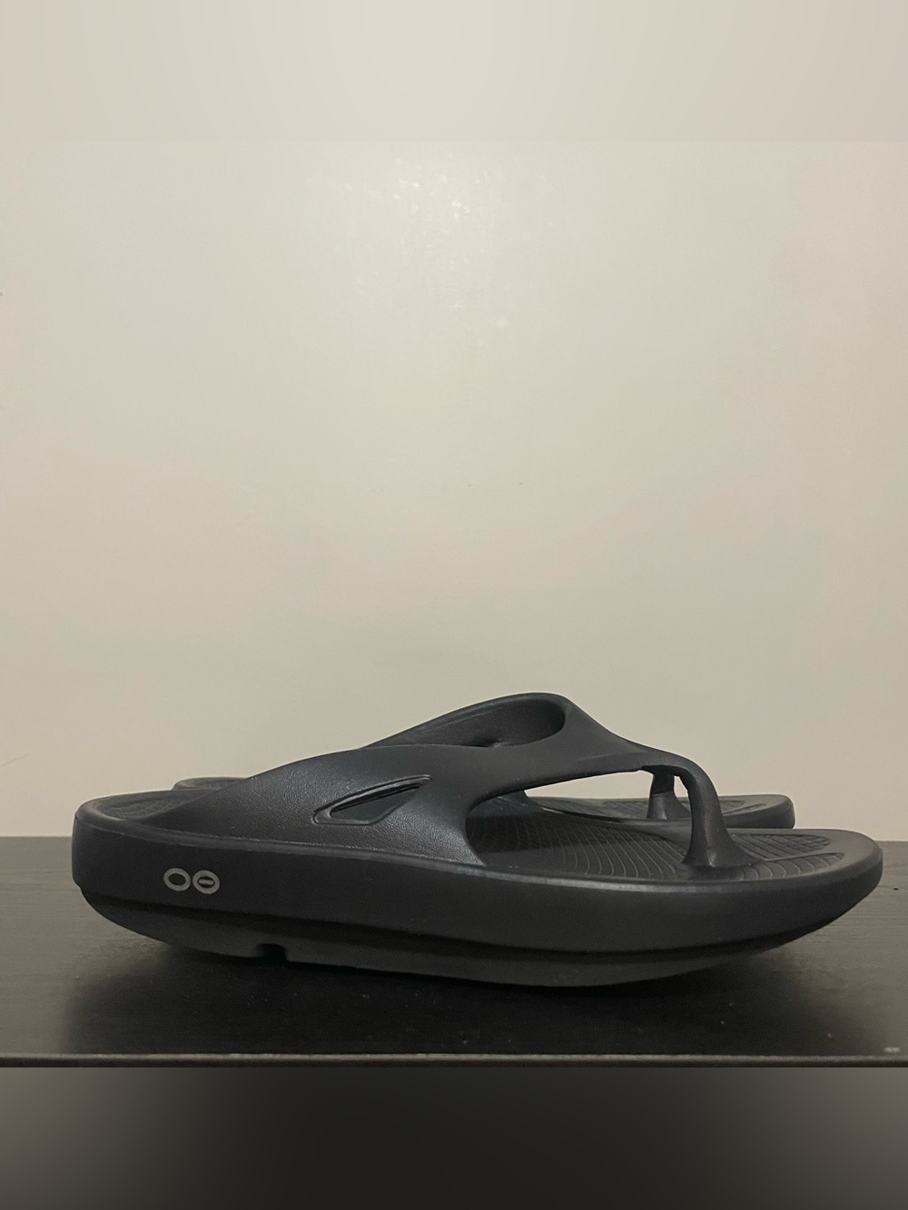 OOFOS OOriginal recovery thong sandals | Unisex | EU 38 | Wms Sz 7 | Mens Sz 5
